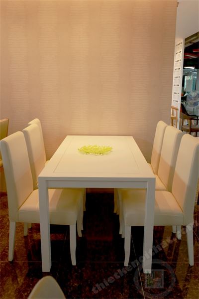 Bộ bàn ghế phòng ăn hiện đại màu trắng 02